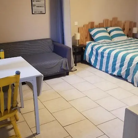 Chez C&j *
